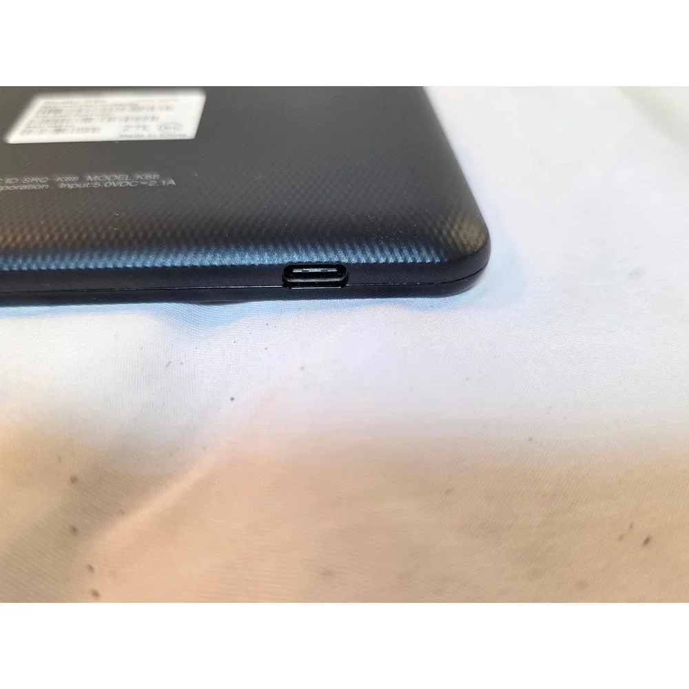 ZTE Trek 2 HD K88 8 inch Tablet AT&T 16GB Black with Green Bumper Case